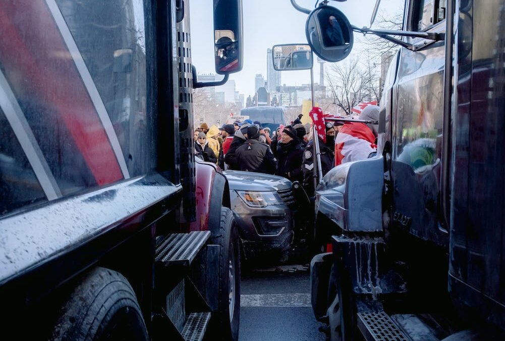 Windsor Police Officer Found Guilty of Discreditable Conduct for Donating to Freedom Convoy to Work Unpaid Hours as Penalty